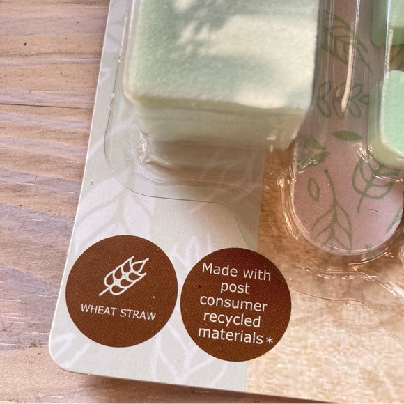 Pedicure Gift Set Rainbow Colorful Hand Fingernail and Foot File and Foot Soak - Picture 9 of 15